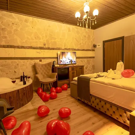 Homestay Stone House *